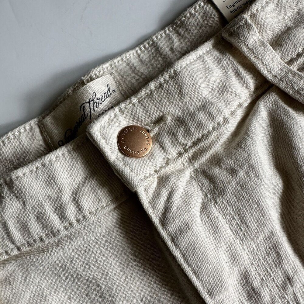 Universal Thread‎ High-Rise Midi Jean Shorts Ecru NWT Women’s Size 16 - Picture 3 of 11
